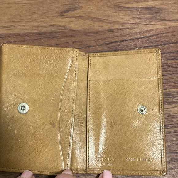 Prada Leather Fold Over Card/Coin Purse in Light Brown. - Picture 3 of 8